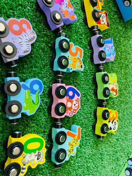 ​​​​​​​Дерев&rsquo;яний магнітний потяг з цифрами WToys Весела математика магнітне з&rsquo;єднання, 11 вагонів 179108 фото