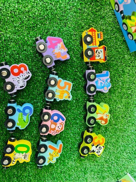 ​​​​​​​Дерев&rsquo;яний магнітний потяг з цифрами WToys Весела математика магнітне з&rsquo;єднання, 11 вагонів 179108 фото